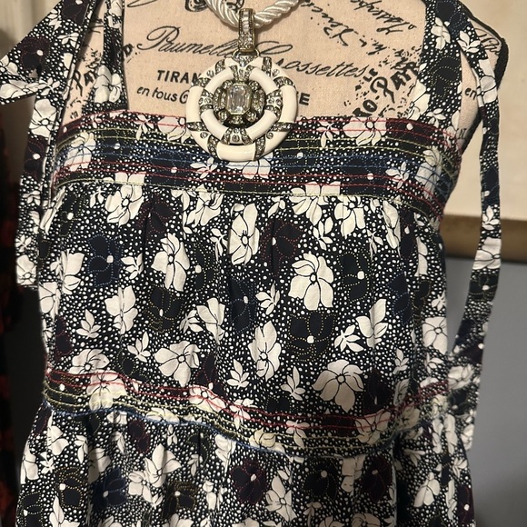 - Warm floral print maxi. Marked 1 which I think is one size. Measures as small - Picture 6 of 10